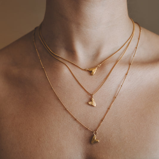 Coração nas Mãos v1 Necklace
