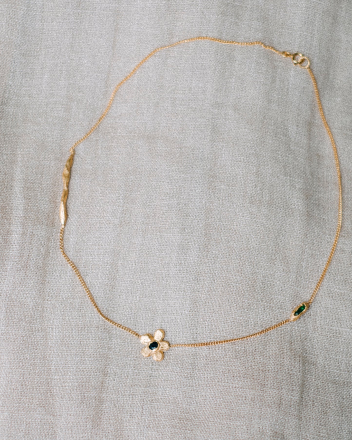 Desabrochar Necklace
