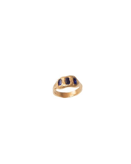 Dora Ring - Sapphire Edition